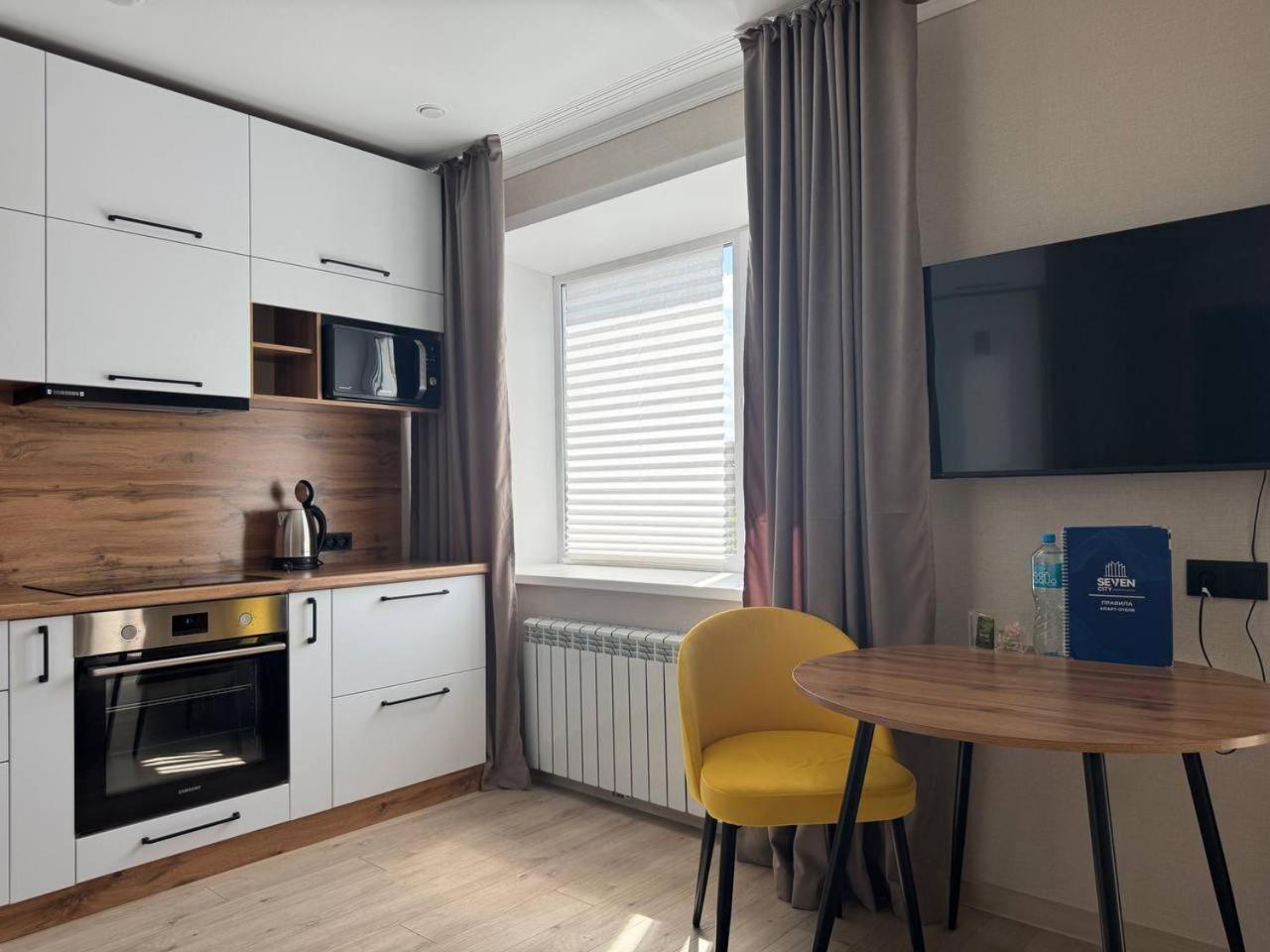 Seven City Apartments Semei Exterior foto